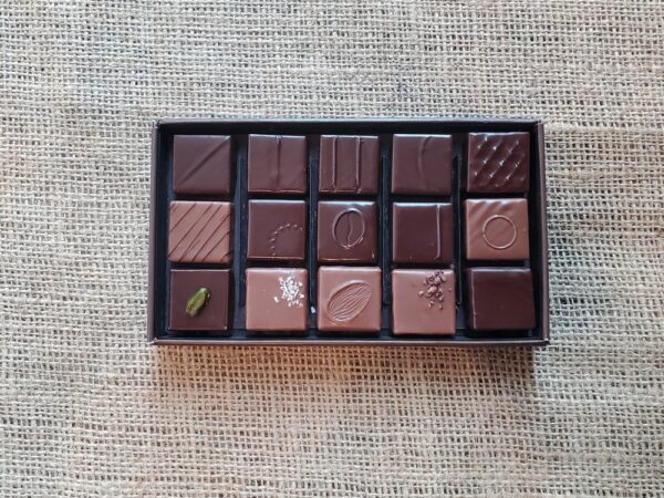 Coffret assortiment de 15 chocolats – Image 2