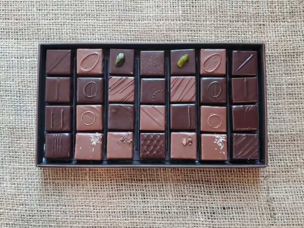 Coffret assortiment de 28 chocolats – Image 2