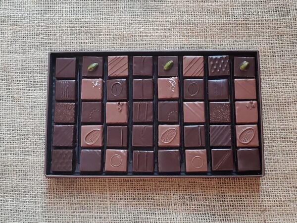 Coffret assortiment de 40 chocolats – Image 2